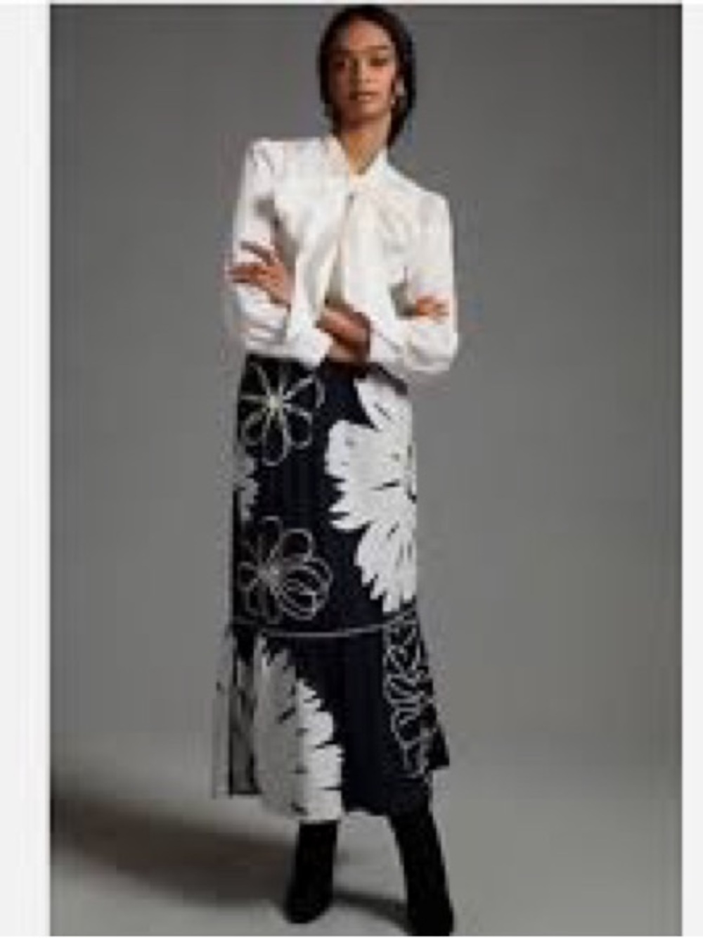 Anthropologie Maeve Tiered Floral Maxi Skirt Black / White - Size Small ✨